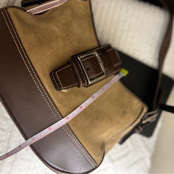 Coach Suede Brown Hamptons Shoulder Bag 🤎 - Picture 13 of 15